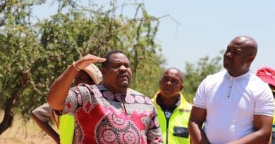 “A HI LO RINDZELA RIFU”